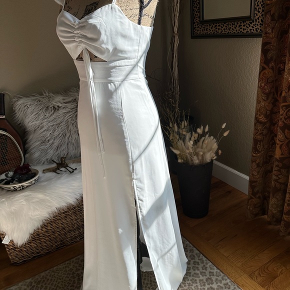 Beautiful, white long dress - Picture 4 of 5